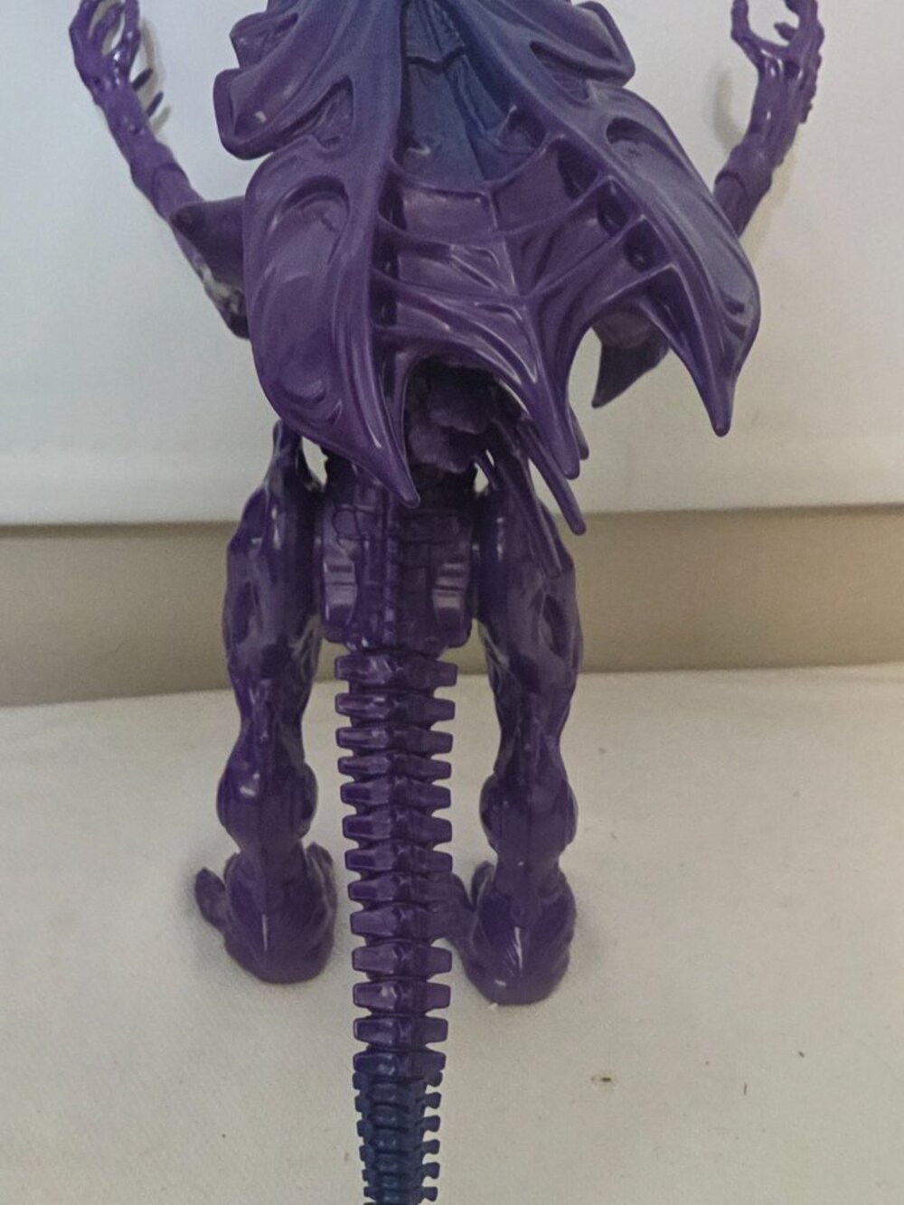 2019 Lanard Toys Xenomorph Purple Alien Queen Collection Figure 12” Poseable - Picture 4 of 5